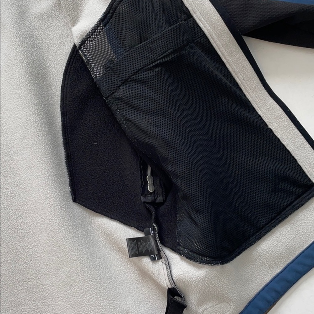 Eastern Mountain Sports zip up shell jacket - Picture 7 of 7